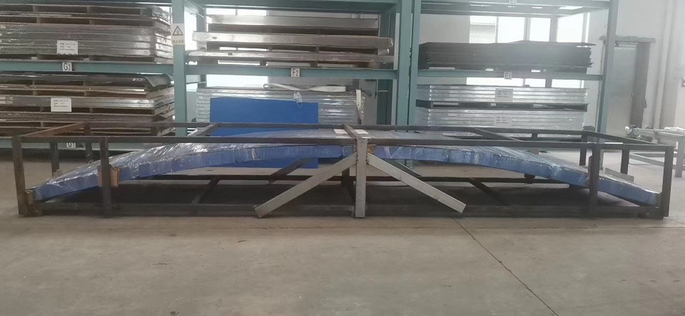 グローバル水族館トンネル：没入型の技術ECOイノベーション