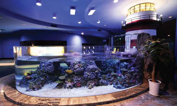 アクリル水槽の水槽がガラスタンクよりもはるかに軽いのはなぜですか？
